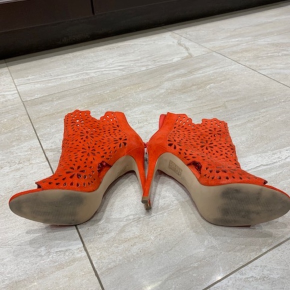 Aldo suede ankle boot - Picture 3 of 10